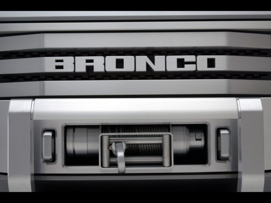  Ford Bronco Concept 2004 года  (фото 42 из 64)